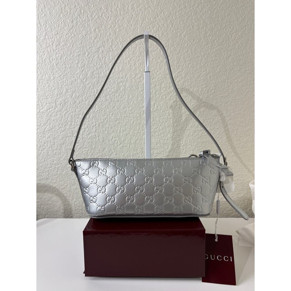Gucci GG Emblem Metallic Silver Shoulder Bag - Picture 3 of 8